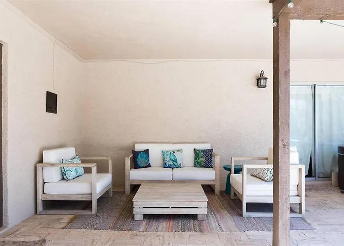 Holiday home Spacious Kierland Oasis With Pool Heater, Spa, Bbq