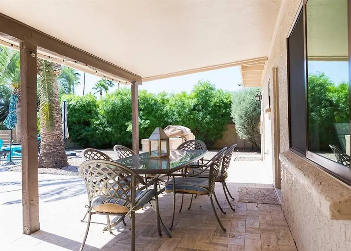 Holiday home Spacious Kierland Oasis With Pool Heater, Spa, Bbq *